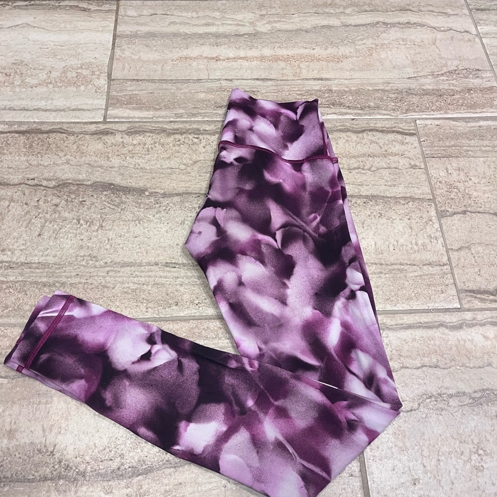 Lulu workout pants